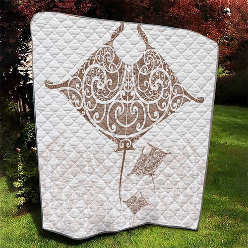 New Zealand Manta Ray Tattoo Quilt Aotearoa Maori Haehae Beige - Aussie Hoodie