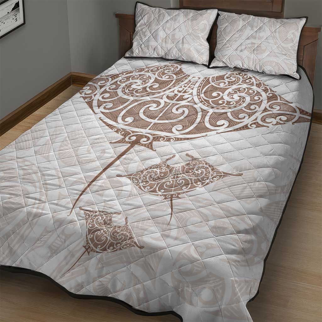 New Zealand Manta Ray Tattoo Quilt Bed Set Aotearoa Maori Haehae Beige - Aussie Hoodie