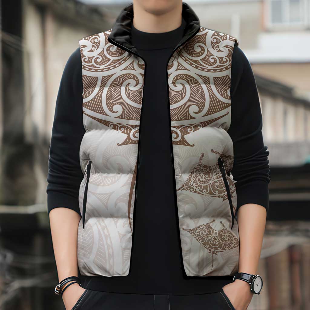 New Zealand Manta Ray Tattoo Sleeveless Puffer Jacket Aotearoa Maori Haehae Beige - Aussie Hoodie