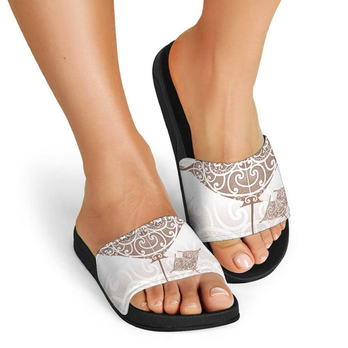 New Zealand Manta Ray Tattoo Slide Sandals Aotearoa Maori Haehae Beige - Aussie Hoodie
