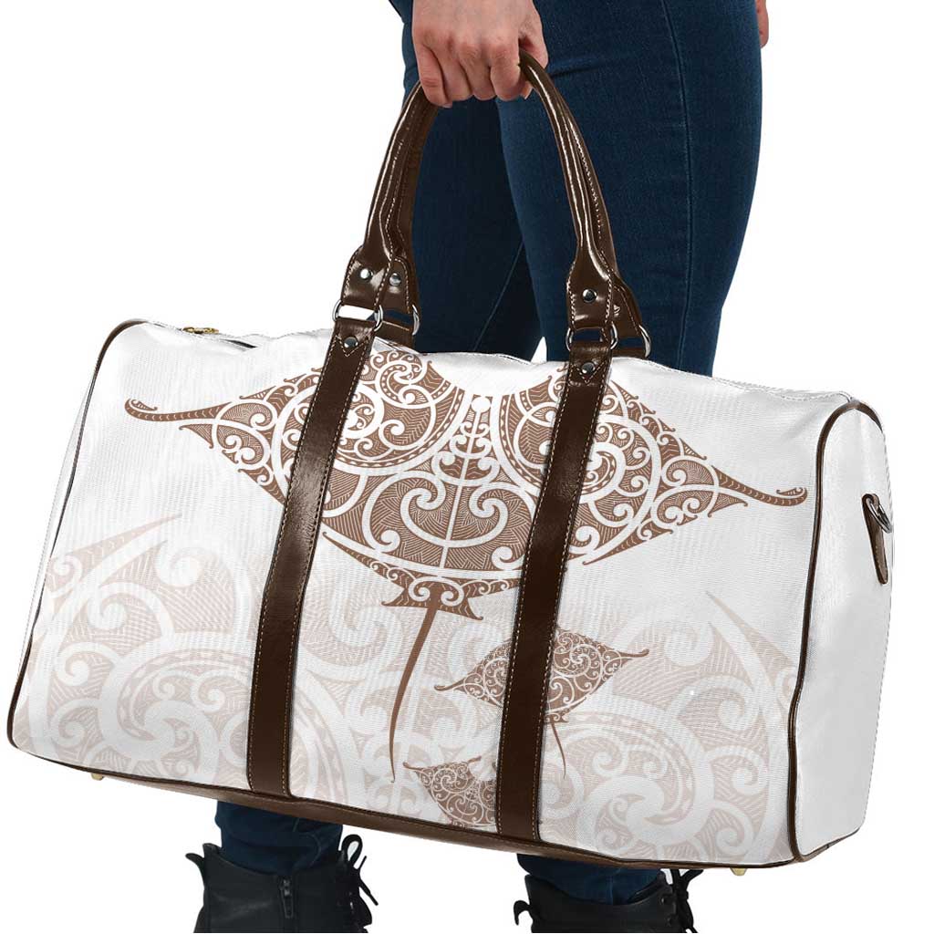 New Zealand Manta Ray Tattoo Travel Bag Aotearoa Maori Haehae Beige - Aussie Hoodie