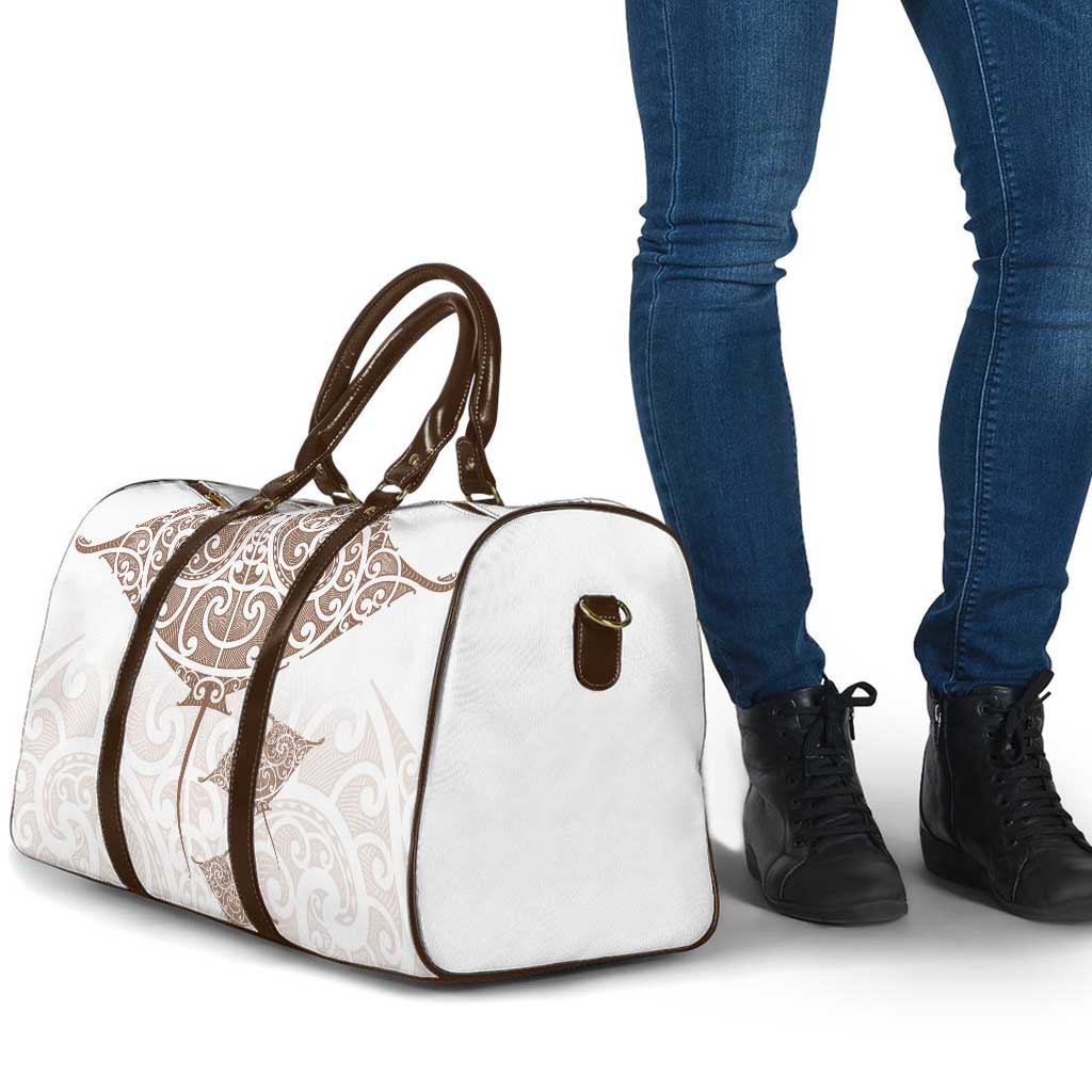New Zealand Manta Ray Tattoo Travel Bag Aotearoa Maori Haehae Beige - Aussie Hoodie