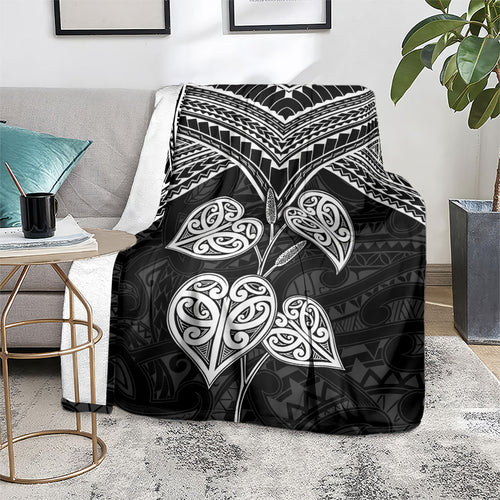 Black New Zealand Kawakawa Maori Ngaru Blanket