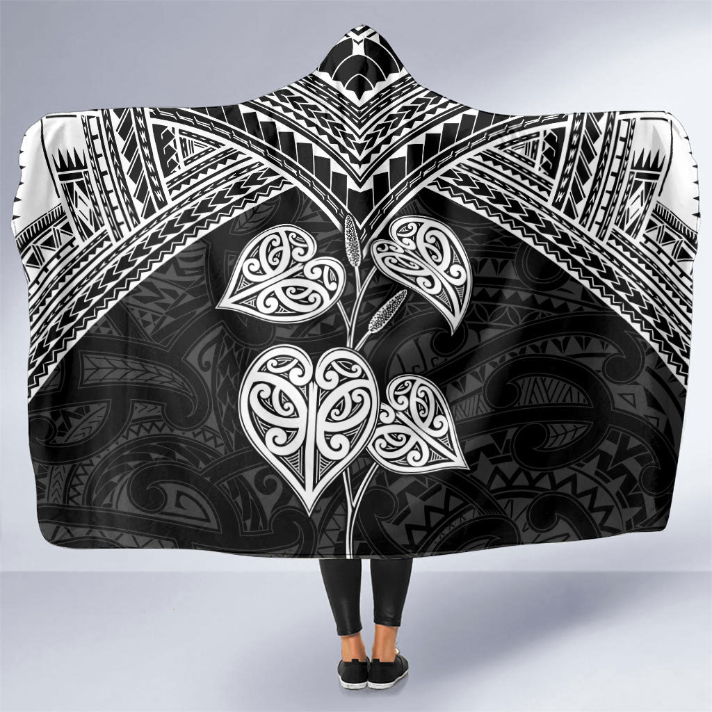 Black New Zealand Kawakawa Maori Ngaru Hooded Blanket
