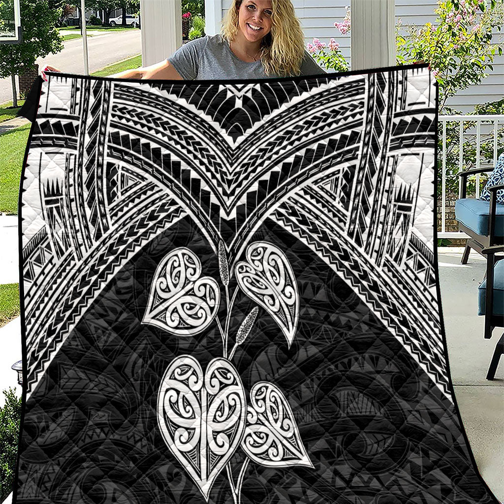 Black New Zealand Kawakawa Maori Ngaru Quilt