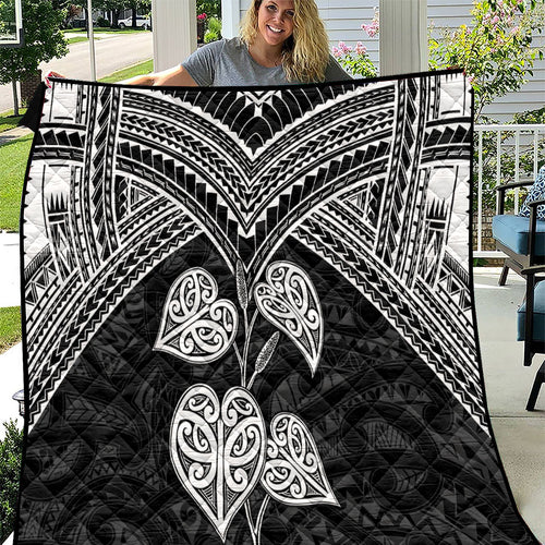 Black New Zealand Kawakawa Maori Ngaru Quilt