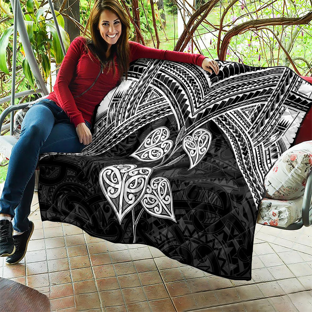 Black New Zealand Kawakawa Maori Ngaru Quilt