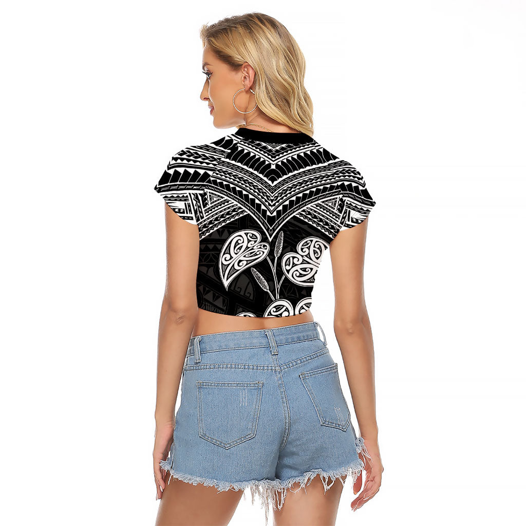 Black New Zealand Kawakawa Maori Ngaru Raglan Cropped T Shirt