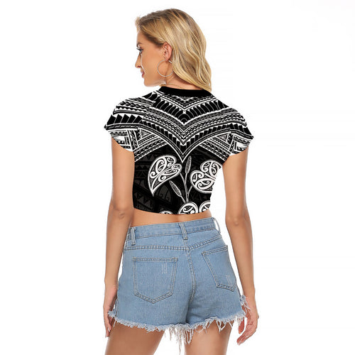 Black New Zealand Kawakawa Maori Ngaru Raglan Cropped T Shirt