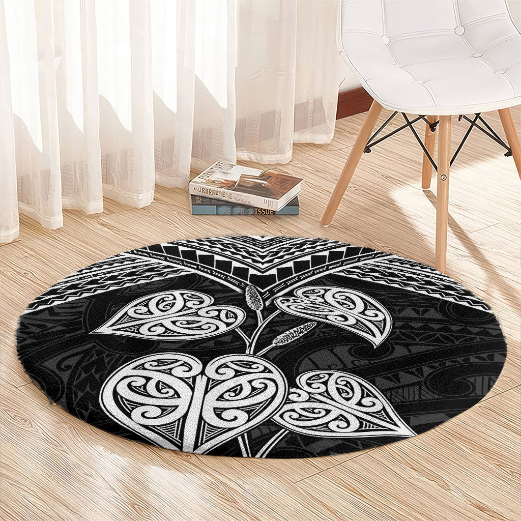 Black New Zealand Kawakawa Maori Ngaru Round Carpet