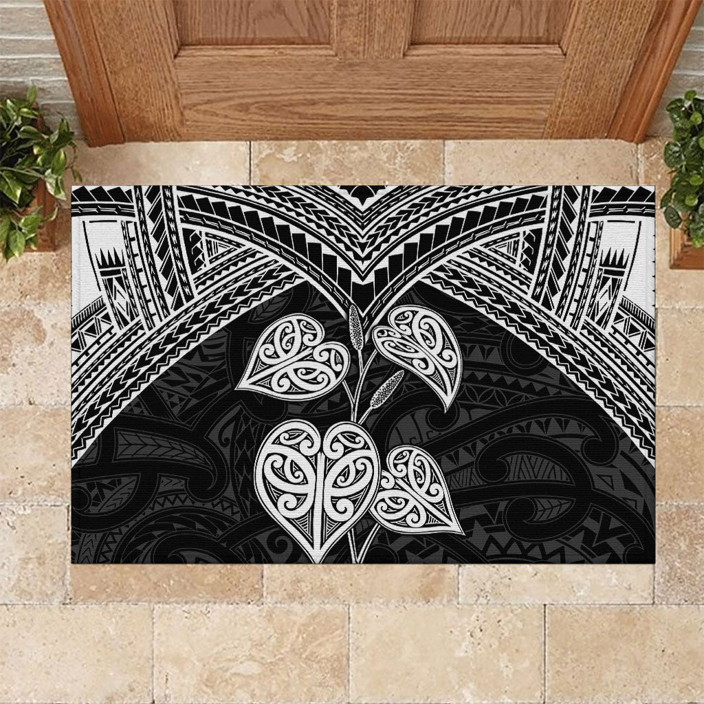 Black New Zealand Kawakawa Maori Ngaru Rubber Doormat
