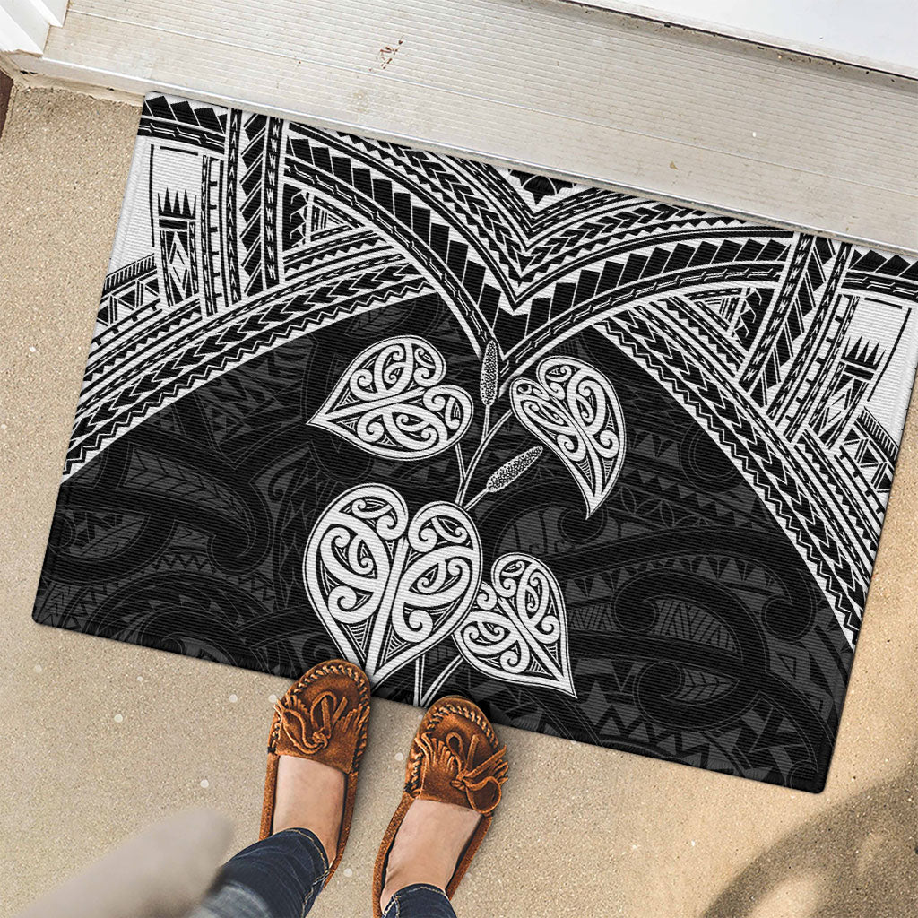 Black New Zealand Kawakawa Maori Ngaru Rubber Doormat
