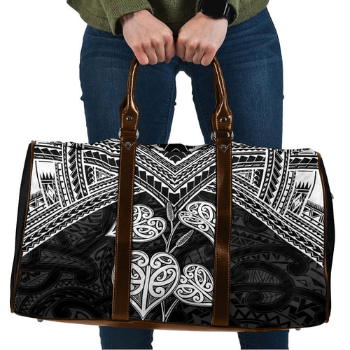 Black New Zealand Kawakawa Maori Ngaru Travel Bag