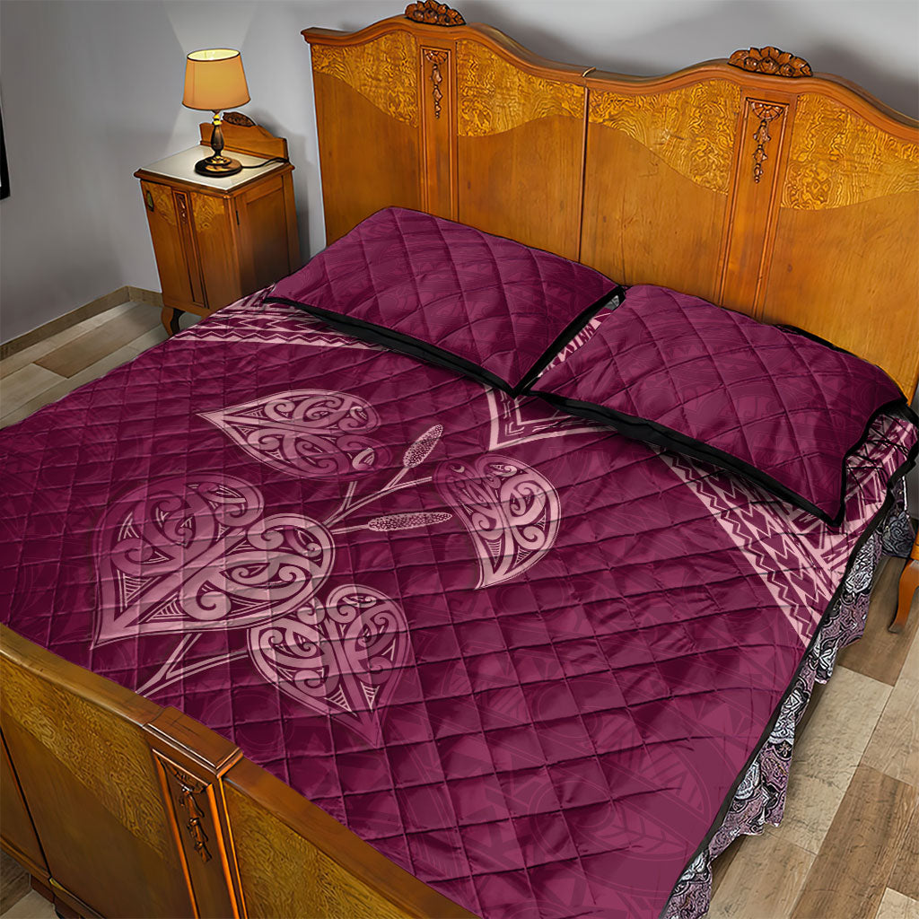 Burgundy New Zealand Kawakawa Maori Ngaru Quilt Bed Set