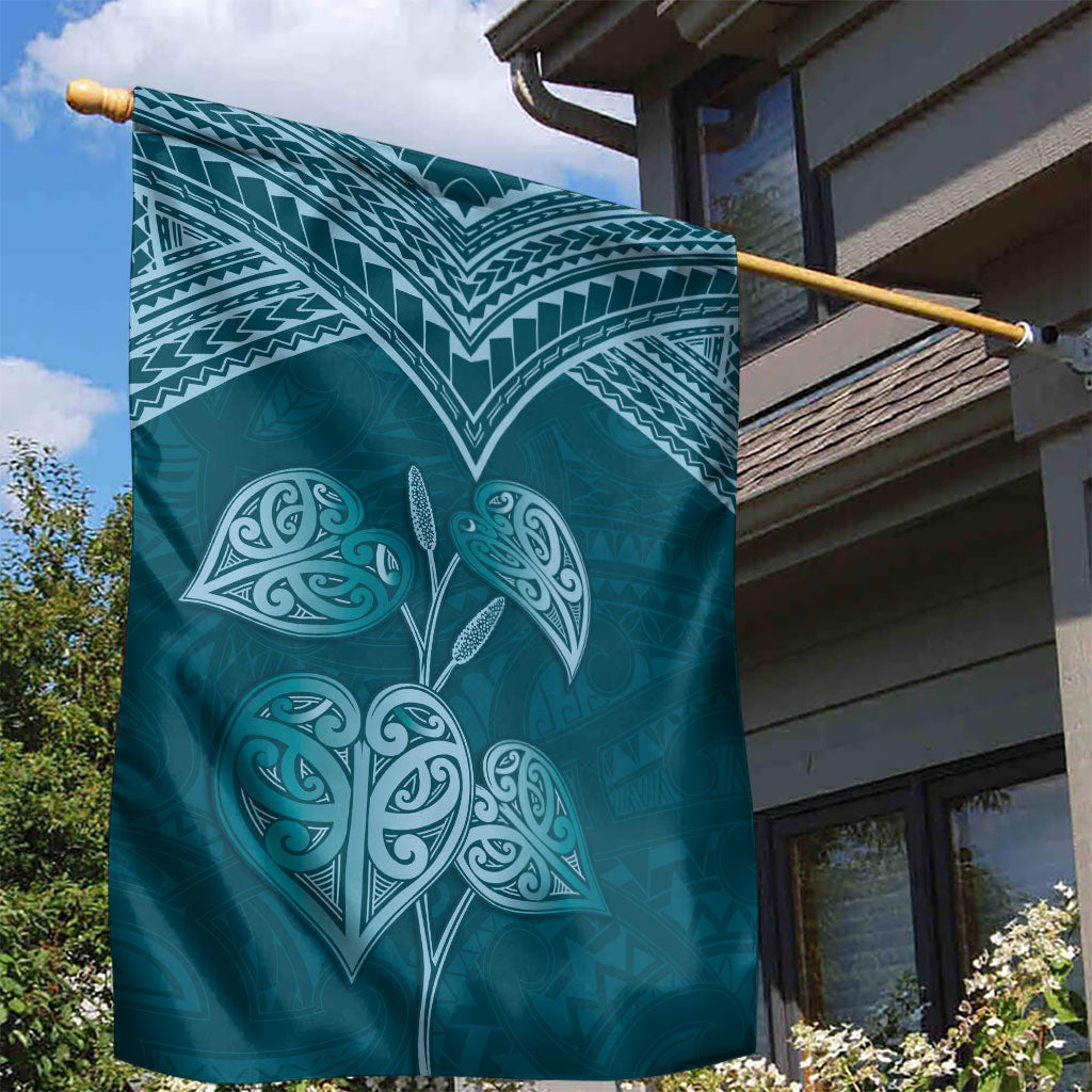 Cyan New Zealand Kawakawa Maori Ngaru Garden Flag