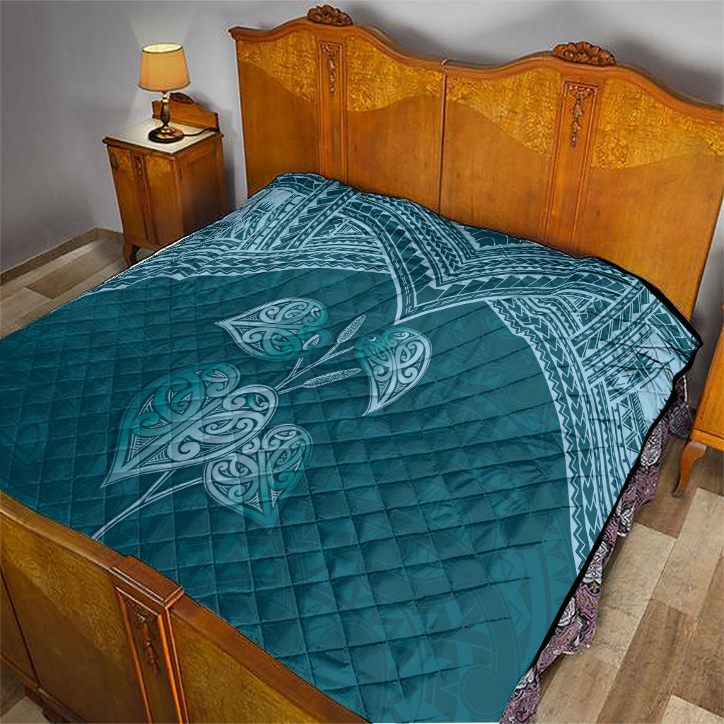 Cyan New Zealand Kawakawa Maori Ngaru Quilt