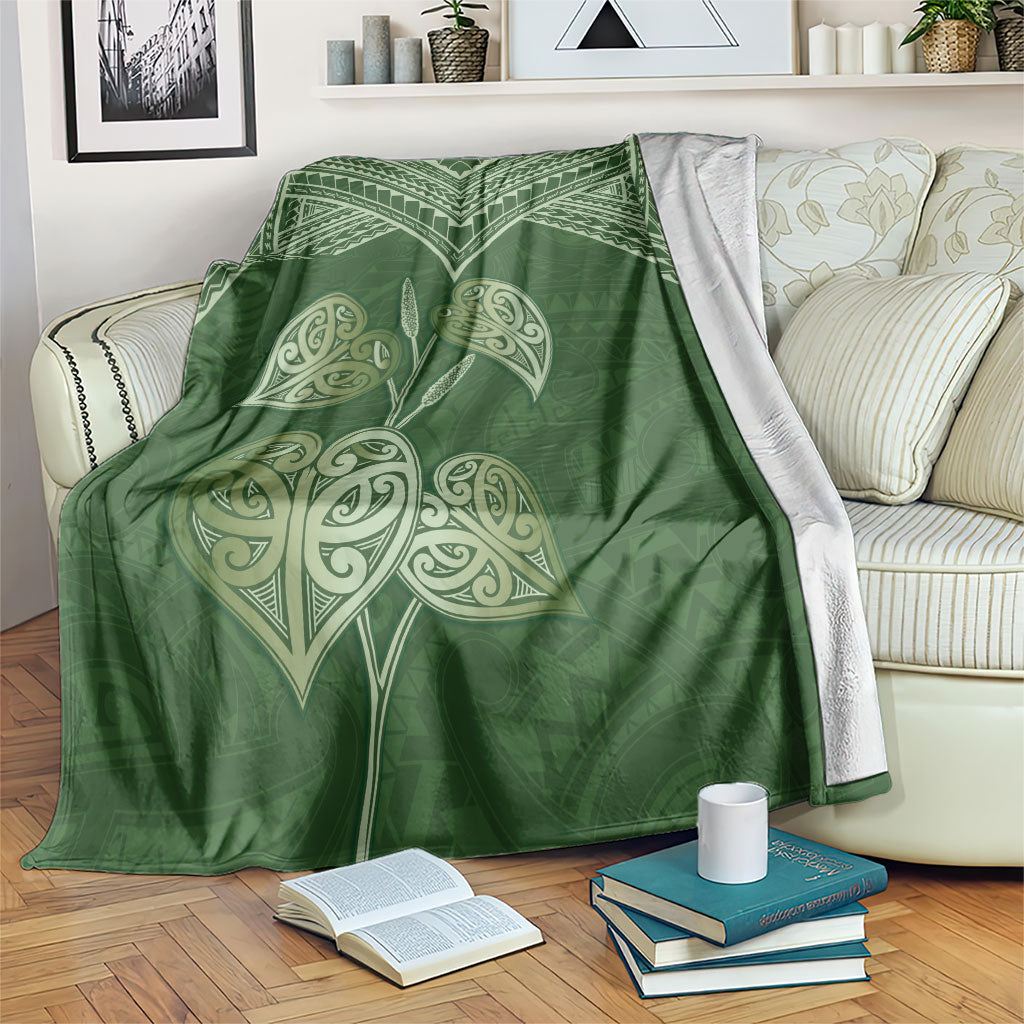 Green New Zealand Kawakawa Maori Ngaru Blanket