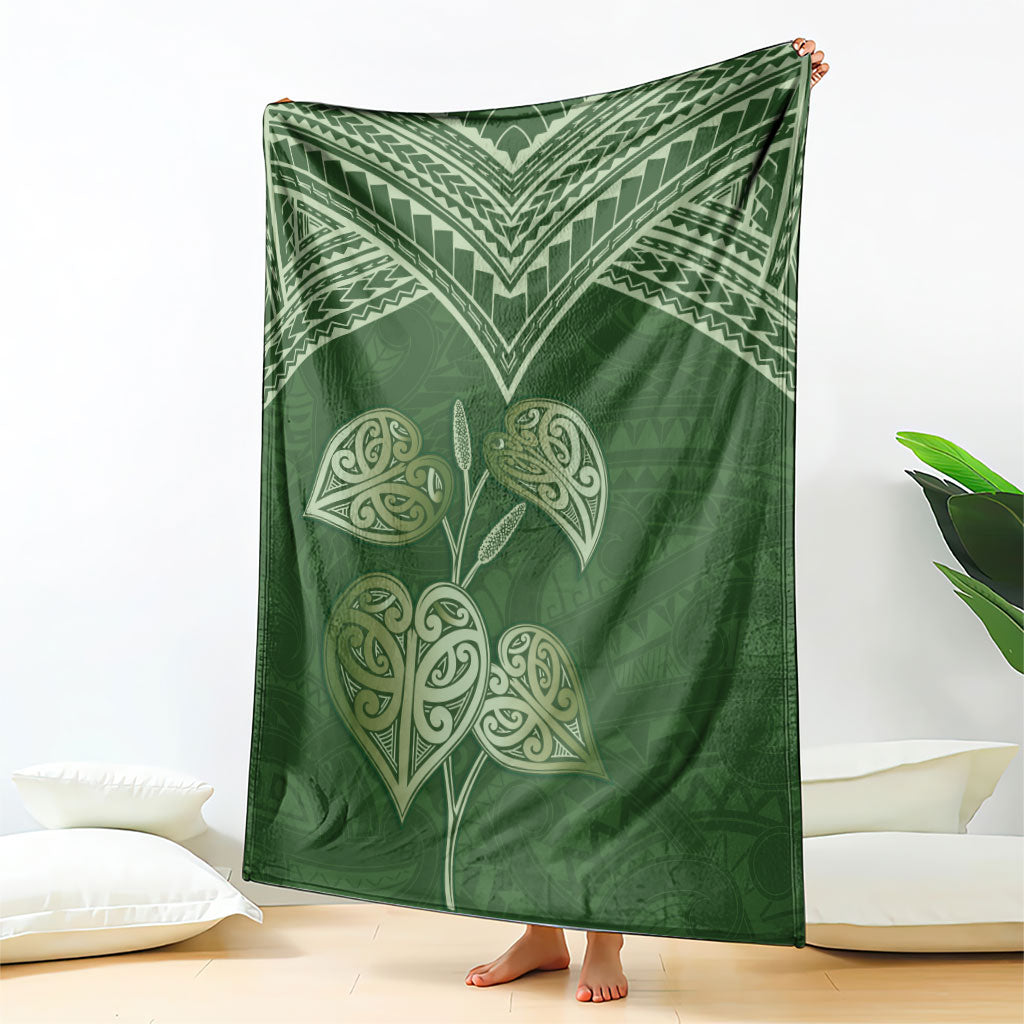 Green New Zealand Kawakawa Maori Ngaru Blanket