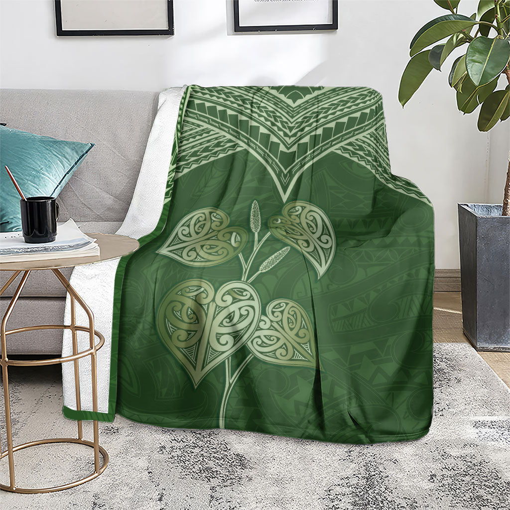 Green New Zealand Kawakawa Maori Ngaru Blanket