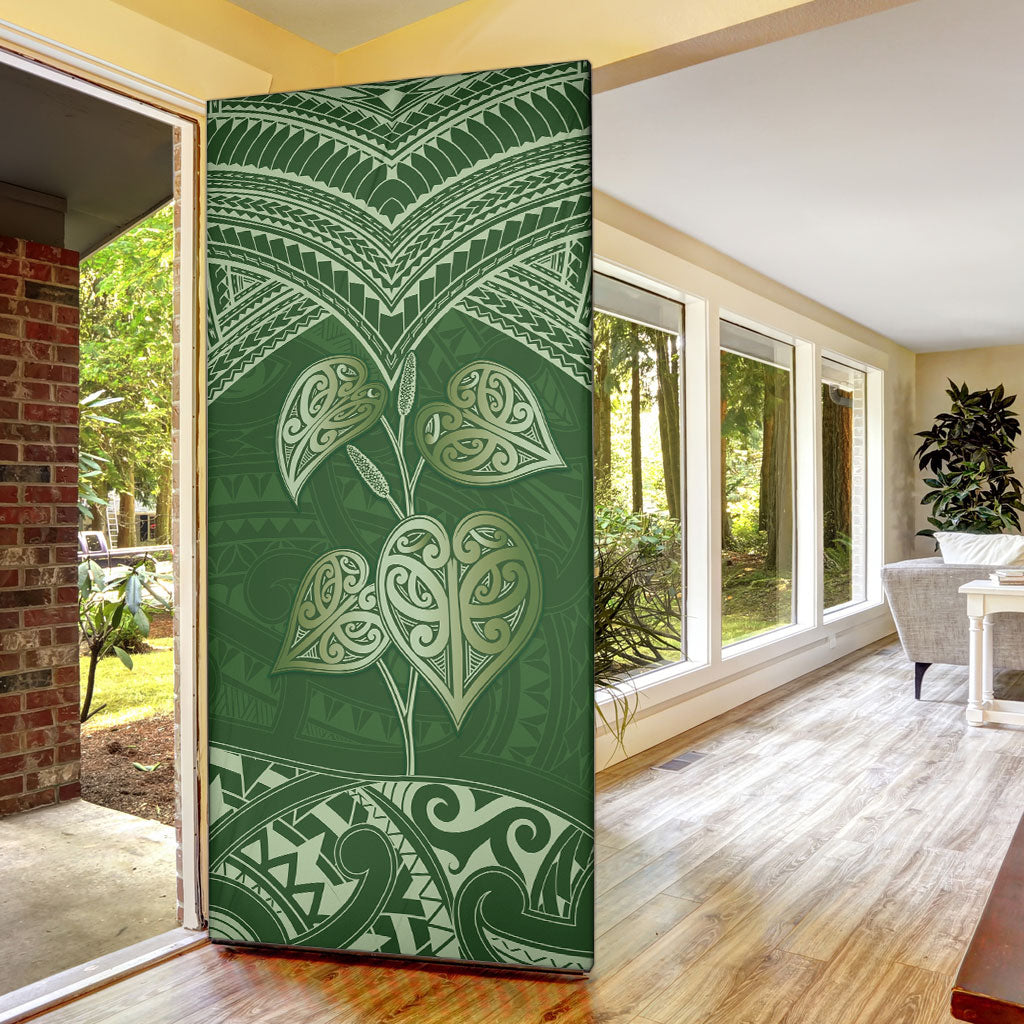 Green New Zealand Kawakawa Maori Ngaru Door Cover