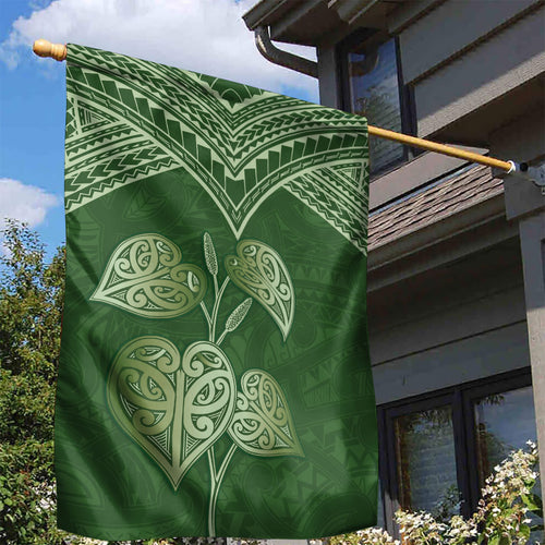 Green New Zealand Kawakawa Maori Ngaru Garden Flag