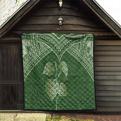 Green New Zealand Kawakawa Maori Ngaru Quilt