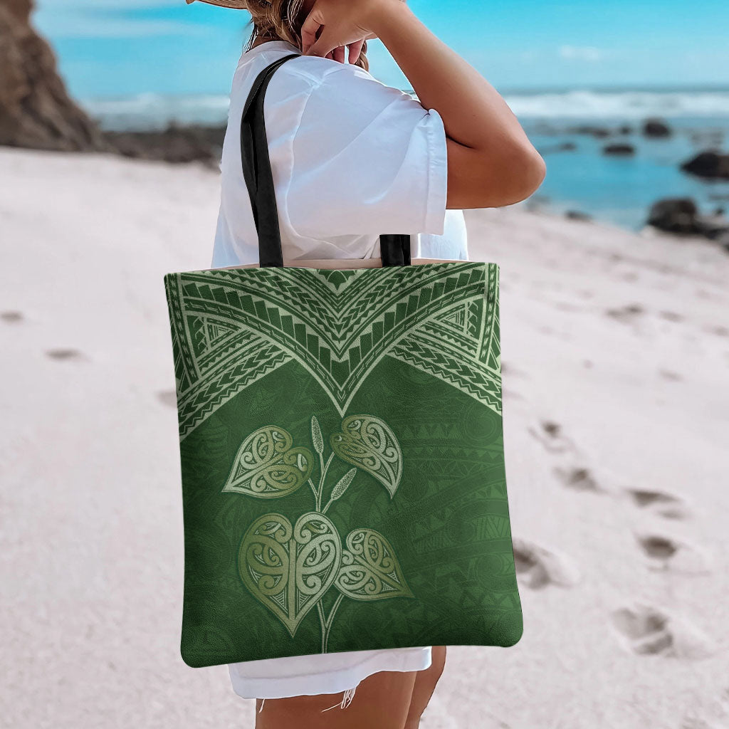 Green New Zealand Kawakawa Maori Ngaru Tote Bag