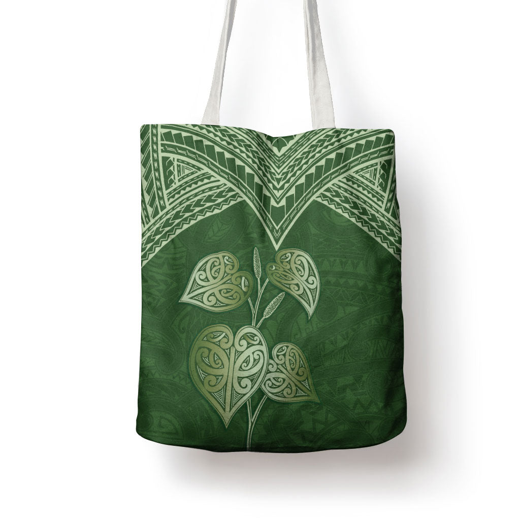 Green New Zealand Kawakawa Maori Ngaru Tote Bag