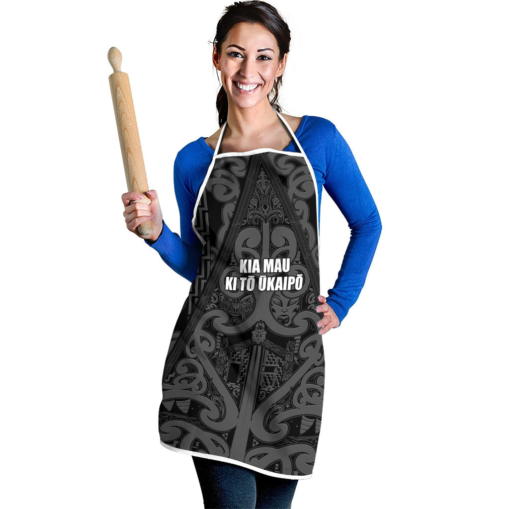 Maori Language Week Apron Kia Mau Ki To Ukaipo Grey Color