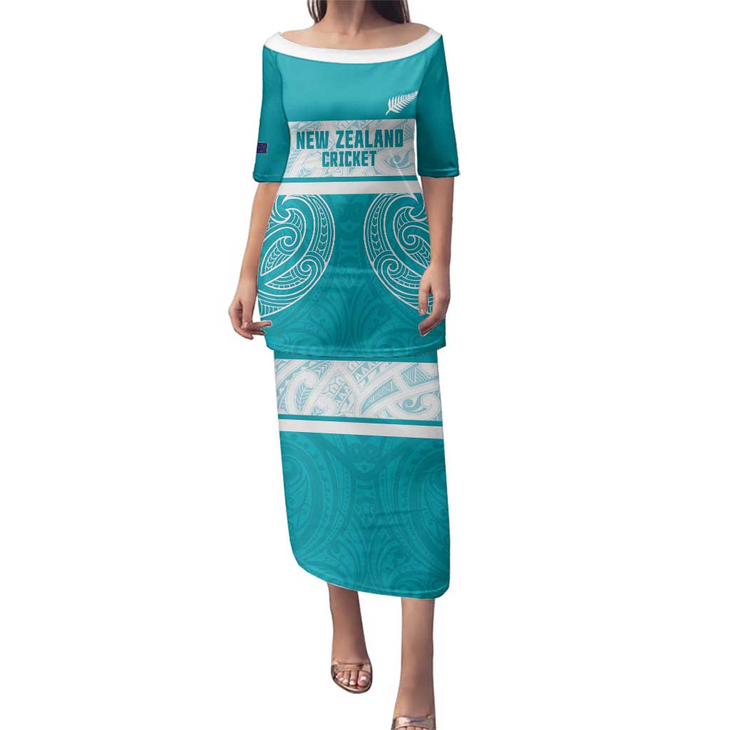 New Zealand Silver Fern Cricket Custom Family Matching Puletasi and Hawaiian Shirt Black Cap Teal Maori Pattern - Aussie Hoodie