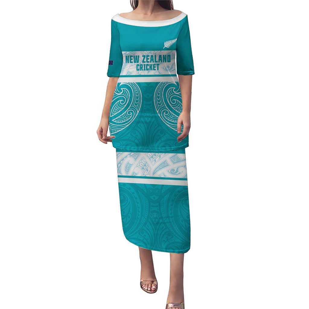 New Zealand Silver Fern Cricket Custom Puletasi Black Cap Teal Maori Pattern - Aussie Hoodie