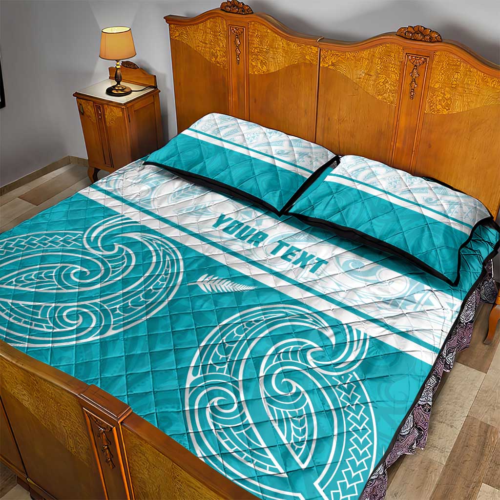 New Zealand Silver Fern Cricket Custom Quilt Bed Set Black Cap Teal Maori Pattern - Aussie Hoodie