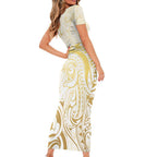 Gold And White Aoteara Horse Racing Short Sleeve Bodycon Dress NZ Maori Pattern