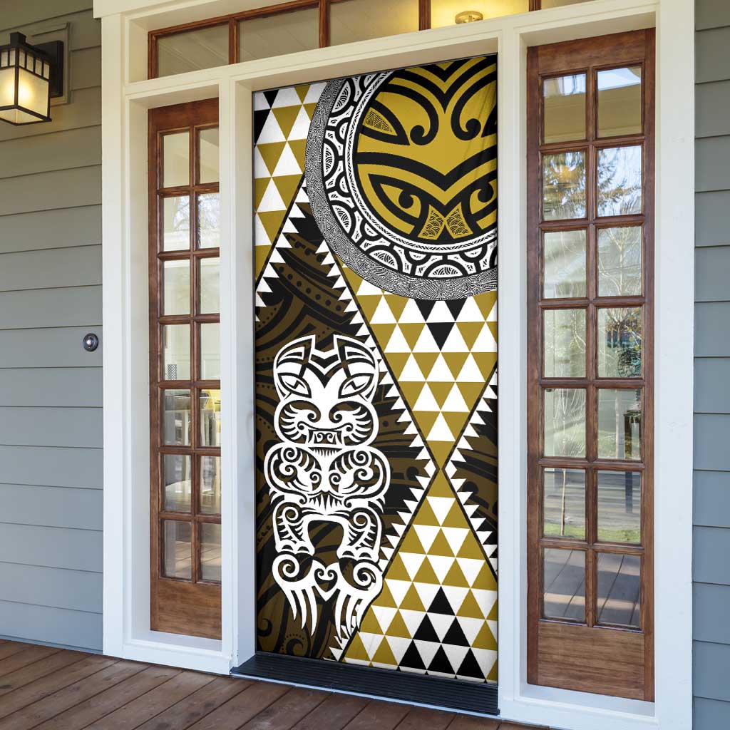 Yellow Aotearoa Niho Taniwha Door Cover Maori Mythology Tooth - Taniko Motifs - Aussie Hoodie