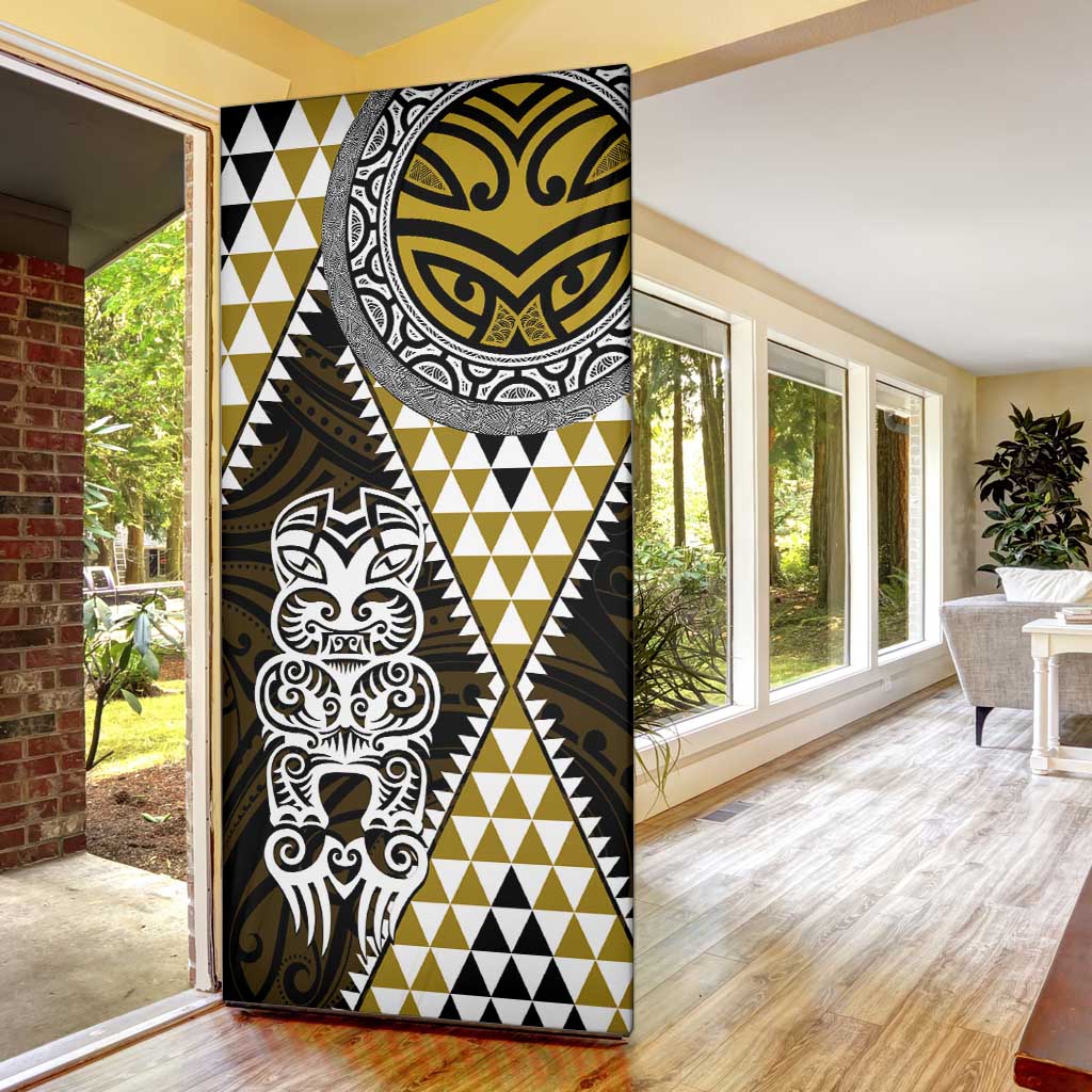 Yellow Aotearoa Niho Taniwha Door Cover Maori Mythology Tooth - Taniko Motifs - Aussie Hoodie