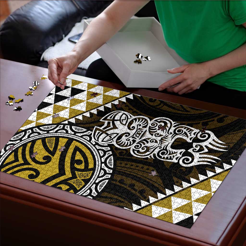 Yellow Aotearoa Niho Taniwha Puzzle Maori Mythology Tooth - Taniko Motifs - Aussie Hoodie