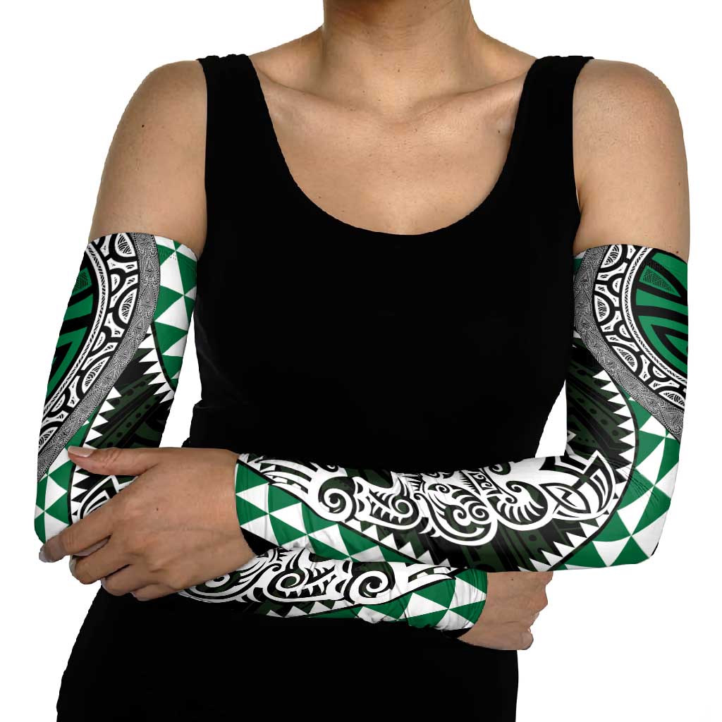 Green Aotearoa Niho Taniwha Arm Sleeves Maori Mythology Tooth - Taniko Motifs - Aussie Hoodie