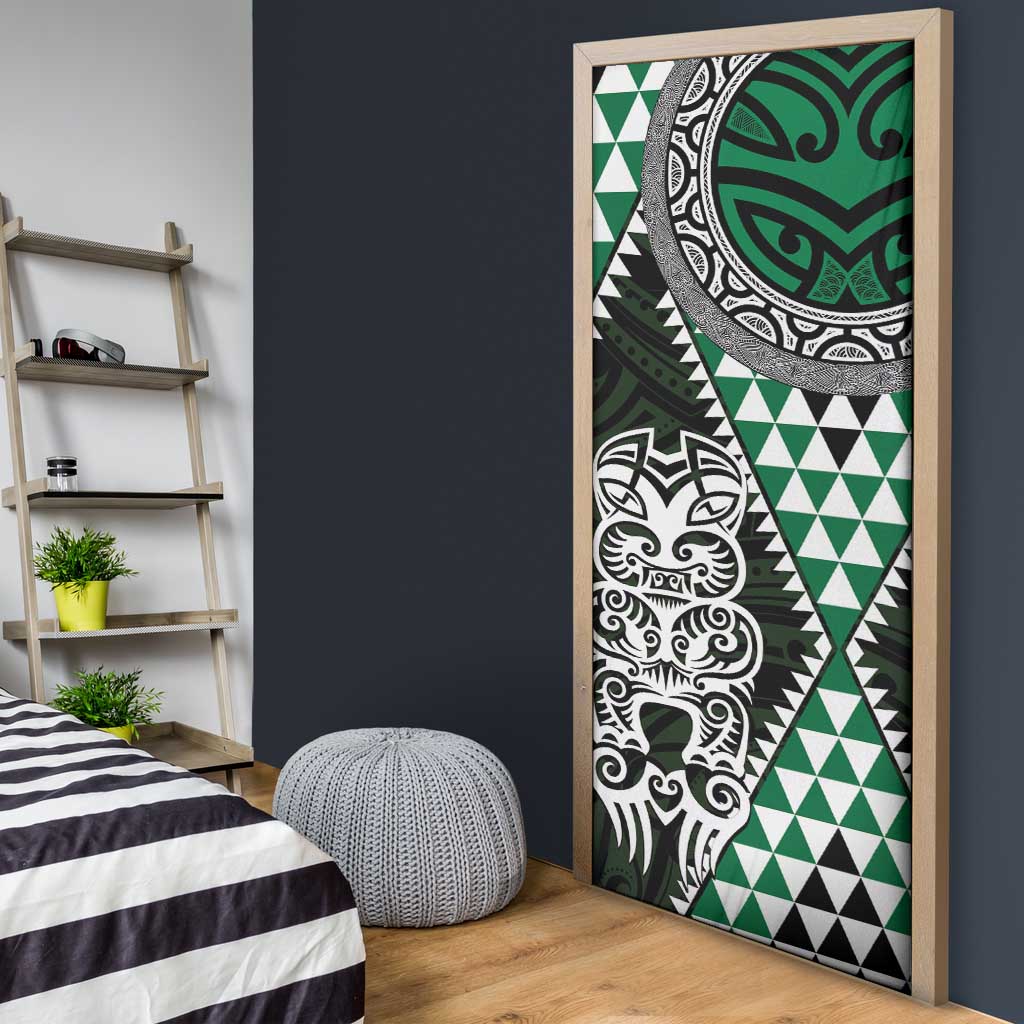 Green Aotearoa Niho Taniwha Door Cover Maori Mythology Tooth - Taniko Motifs - Aussie Hoodie