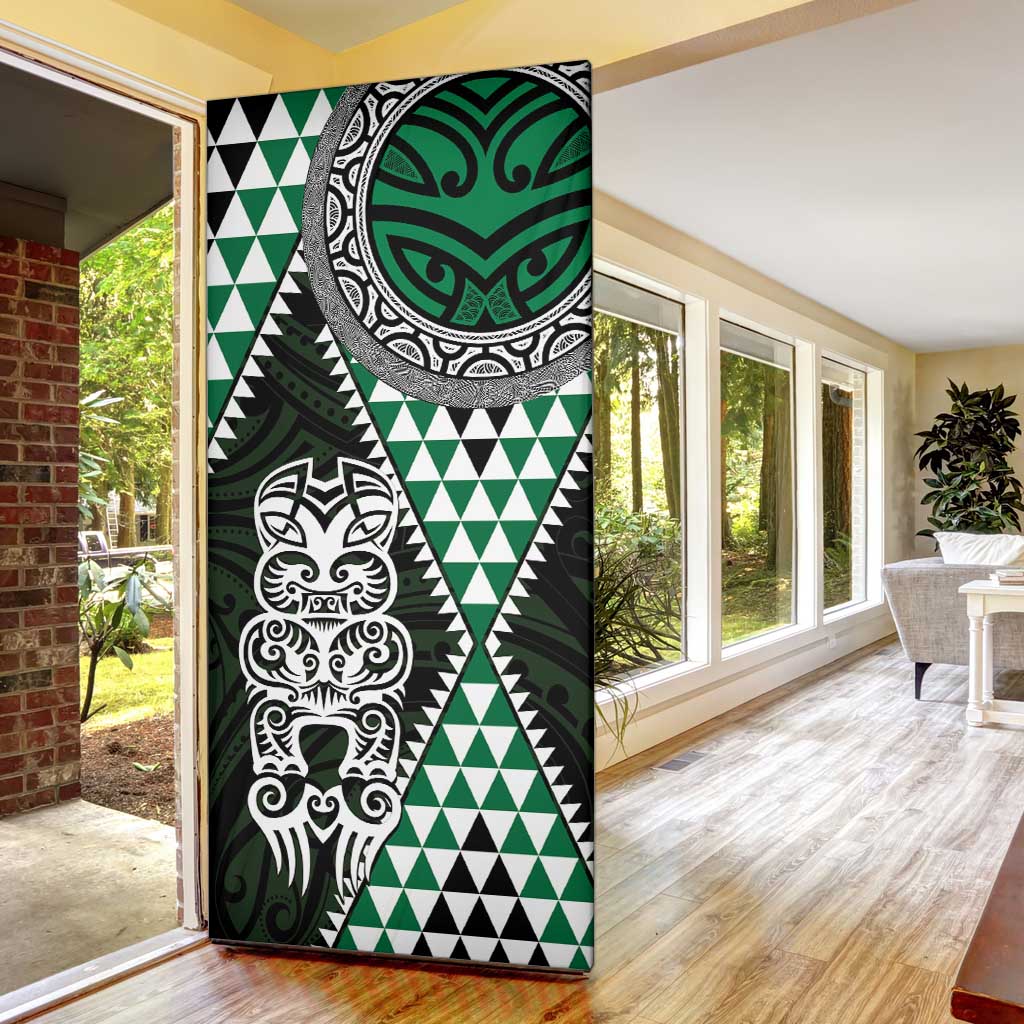 Green Aotearoa Niho Taniwha Door Cover Maori Mythology Tooth - Taniko Motifs - Aussie Hoodie