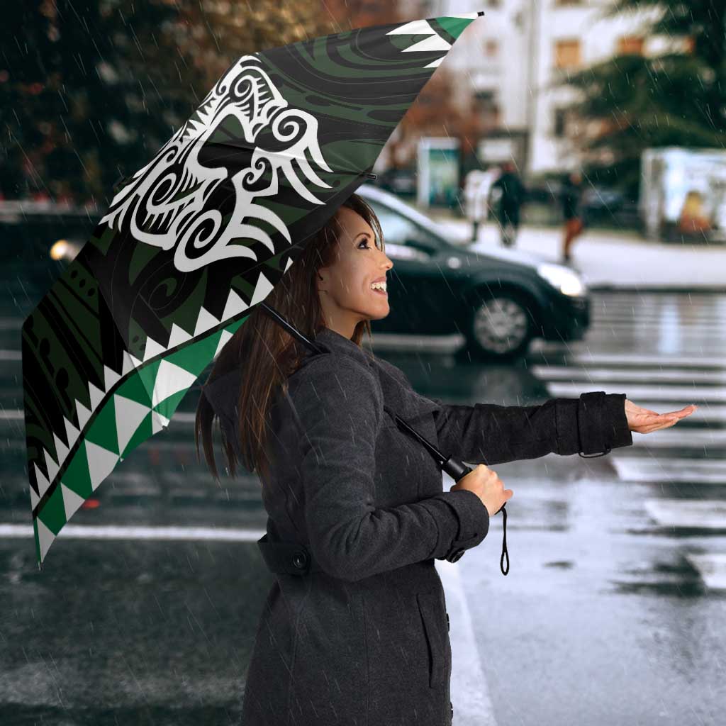 Green Aotearoa Niho Taniwha Umbrella Maori Mythology Tooth - Taniko Motifs - Aussie Hoodie