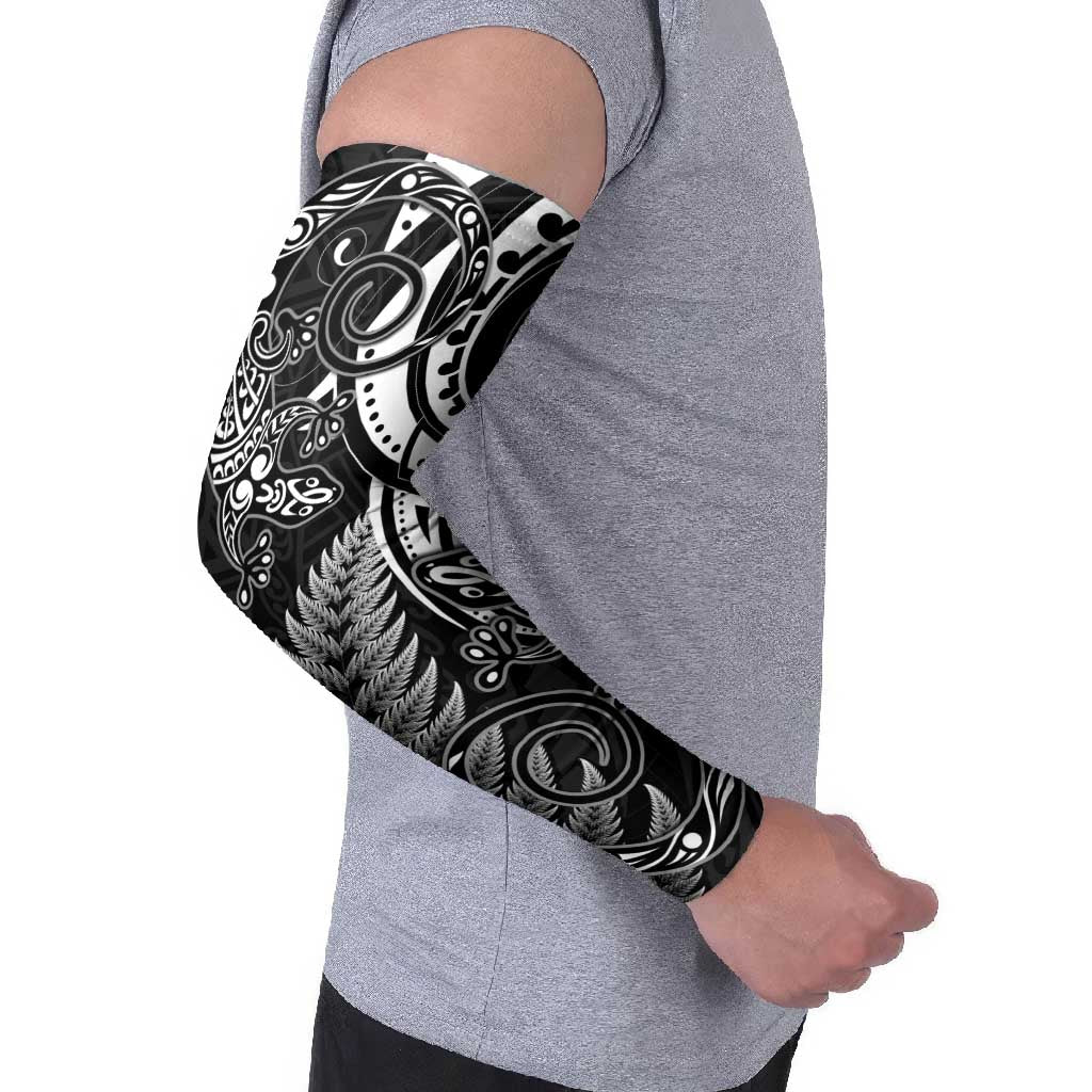 New Zealand Lizard Arm Sleeves Silver Fern Aotearoa Maori - Aussie Hoodie
