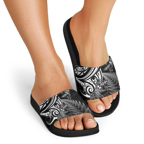 New Zealand Lizard Slide Sandals Silver Fern Aotearoa Maori - Aussie Hoodie