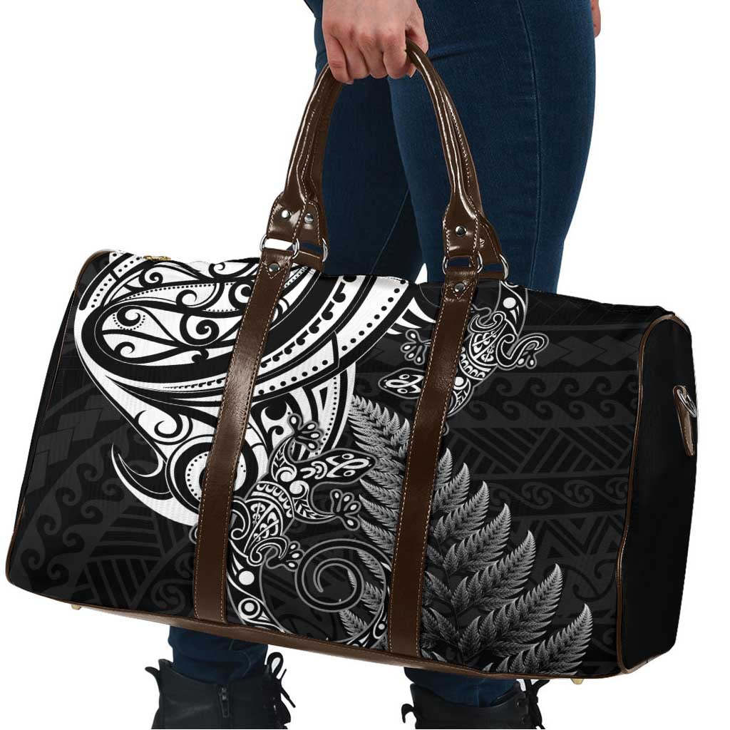 New Zealand Lizard Travel Bag Silver Fern Aotearoa Maori - Aussie Hoodie