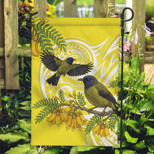 Bellbird New Zealand Garden Flag Korimako Kowhai Maori Pattern