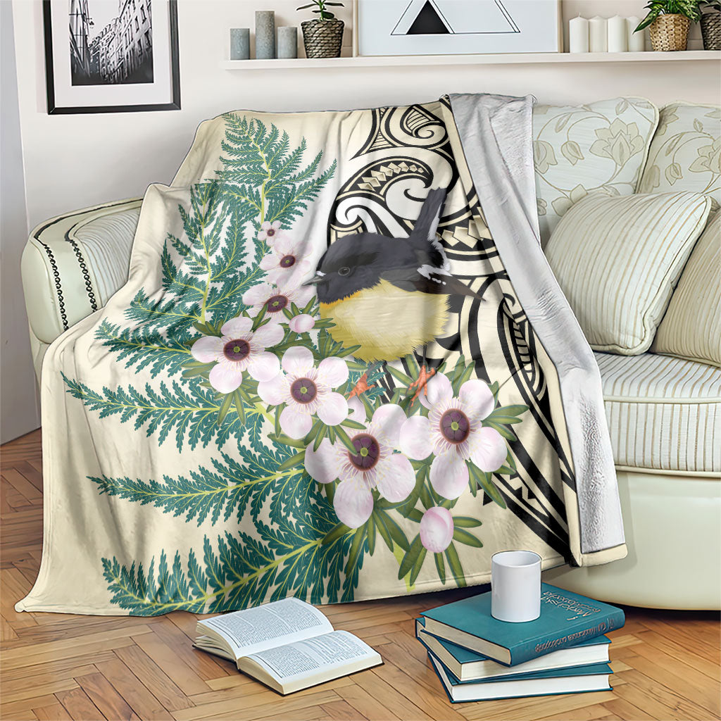 Endemic Tomtit New Zealand Blanket Miromiro Manuka Silver Fern Maori Pattern