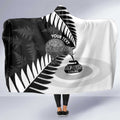 New Zealand Silver Fern Curling Personalised Hooded Blanket Aotearoa Kiwi Ponga Black White Version - Aussie Hoodie