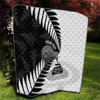 New Zealand Silver Fern Curling Personalised Quilt Aotearoa Kiwi Ponga Black White Version - Aussie Hoodie