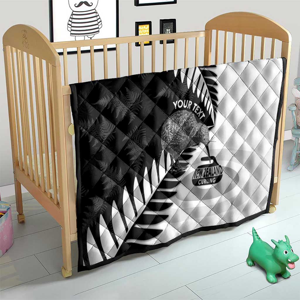 New Zealand Silver Fern Curling Personalised Quilt Aotearoa Kiwi Ponga Black White Version - Aussie Hoodie