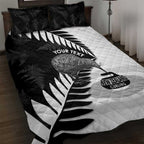 New Zealand Silver Fern Curling Personalised Quilt Bed Set Aotearoa Kiwi Ponga Black White Version - Aussie Hoodie