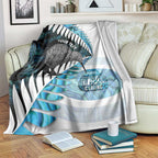 New Zealand Silver Fern Curling Personalised Blanket Aotearoa Kiwi Ponga Paua Shell Version - Aussie Hoodie